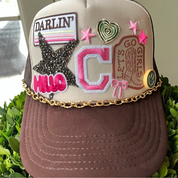 Girls Custom Vintage C Initial Trucker Hat - Picture 4 of 5